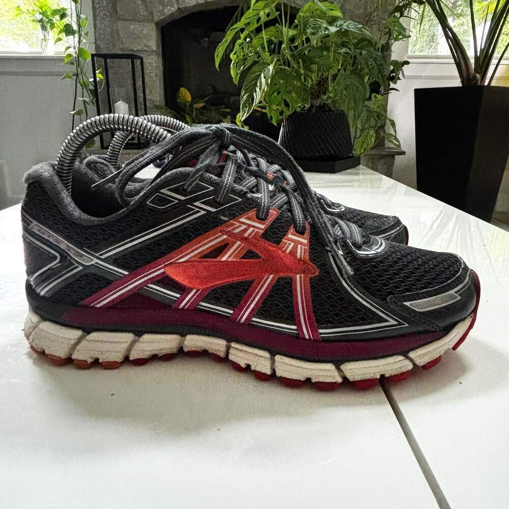 Brooks Adrenaline GTS 17 Women's Running Shoes Size 8.5 Wide (D)